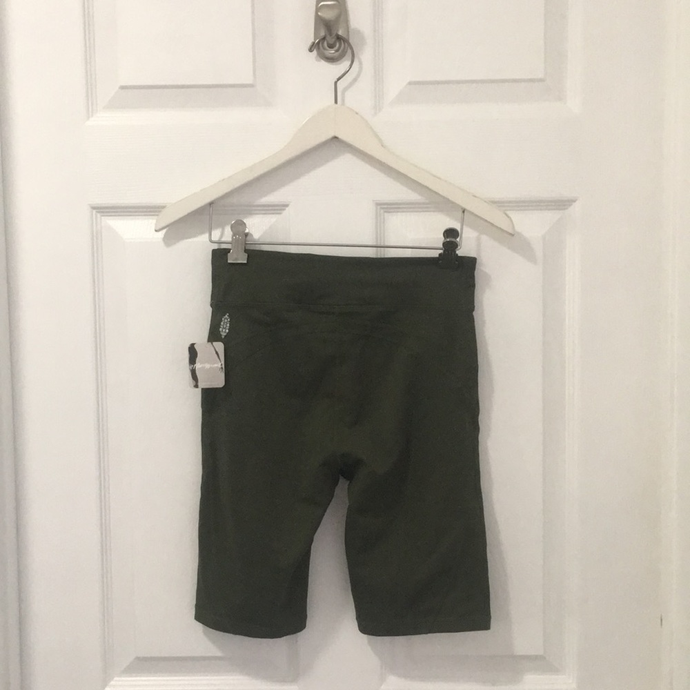 NWT FP MOVEMENT BIKER SHORTS - Picture 3 of 6